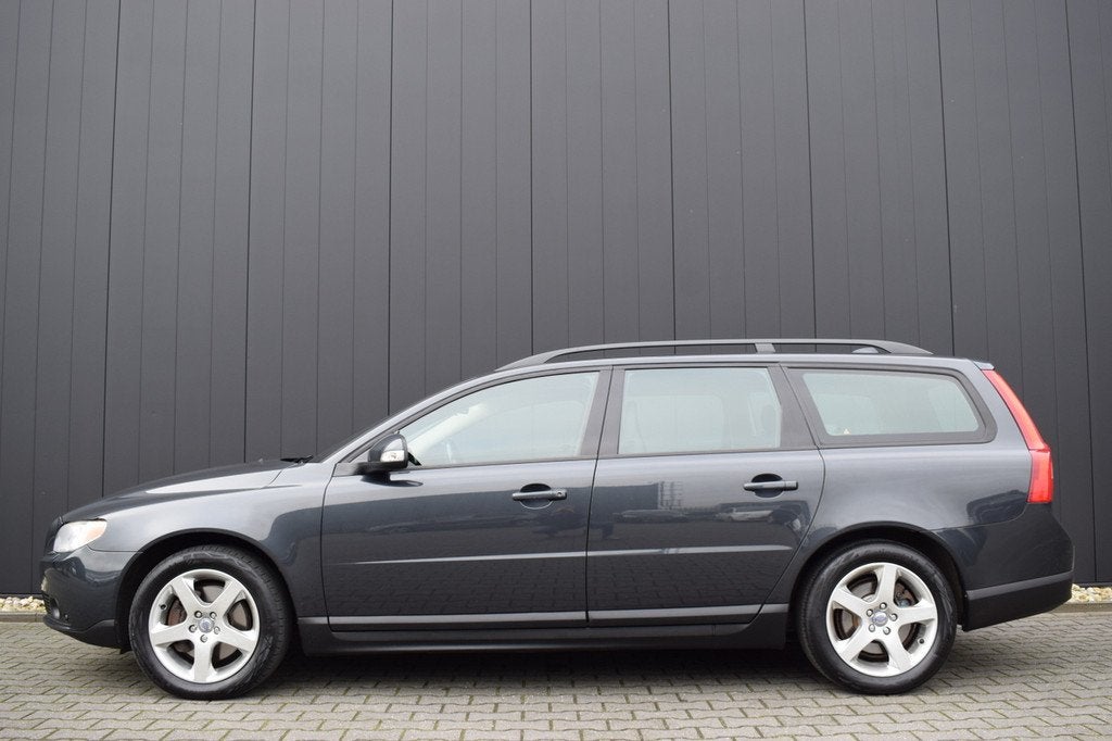 Volvo V70 3.2 AWD Automaat Kinetic Zwart Leder | Xenon | Dyn, Automaat, 238 pk, Met garantie (alle), 1686 kg