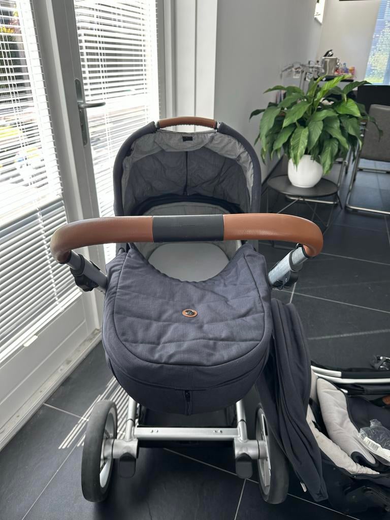Mutsy I2 kinderwagen met reiswieg en accessoires, Kinderen en Baby's, Kinderwagens en Combinaties, Gebruikt, Combiwagen, Mutsy