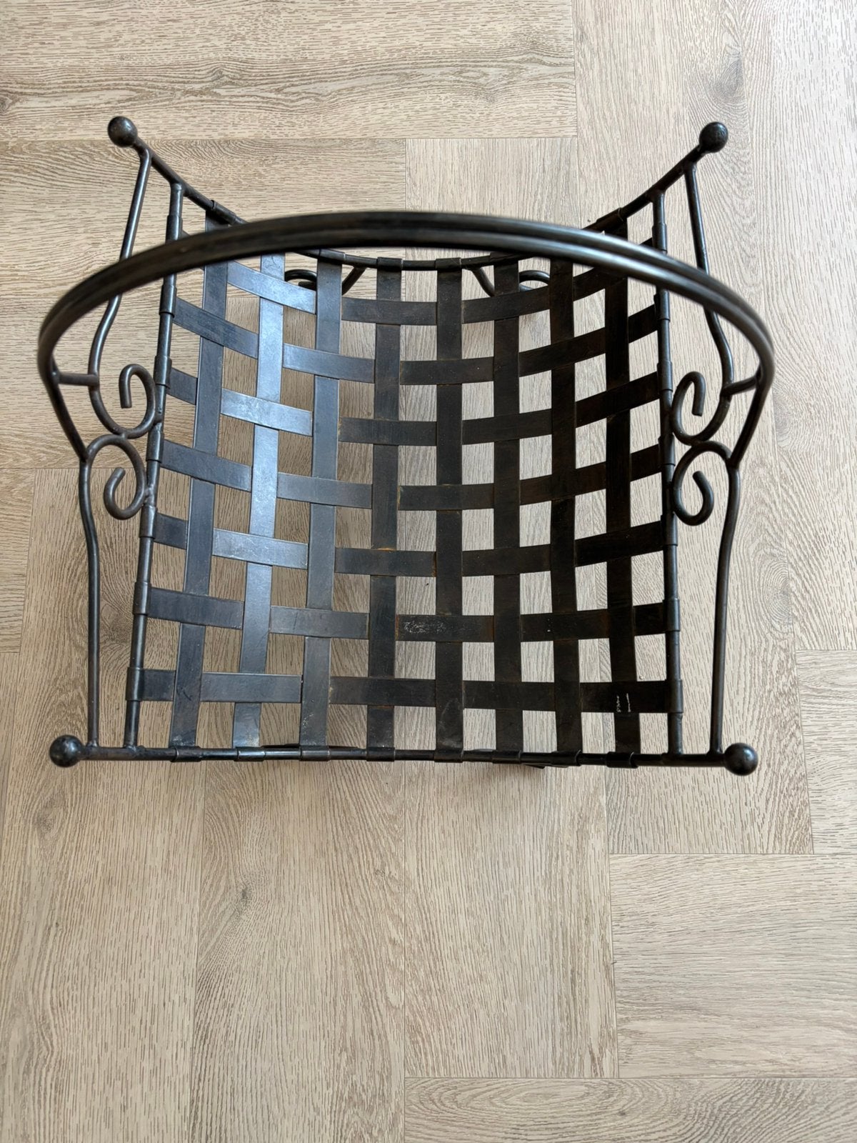 Metalen tijdschriften bak, Huis en Inrichting, Met handvat, Lectuurbak, Ophalen of Verzenden, Zo goed als nieuw