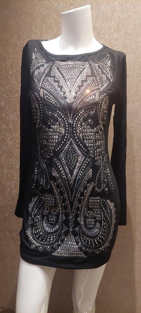 Lange top met studs, Ophalen of Verzenden, Zo goed als nieuw, Zwart, Korte mouw
