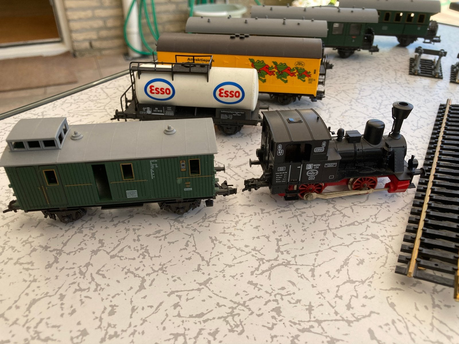 Fleischmann Trei met Locomotief, Tankwagen en Passagierswago, Gelijkstroom, Fleischmann, W, Ophalen of Verzenden