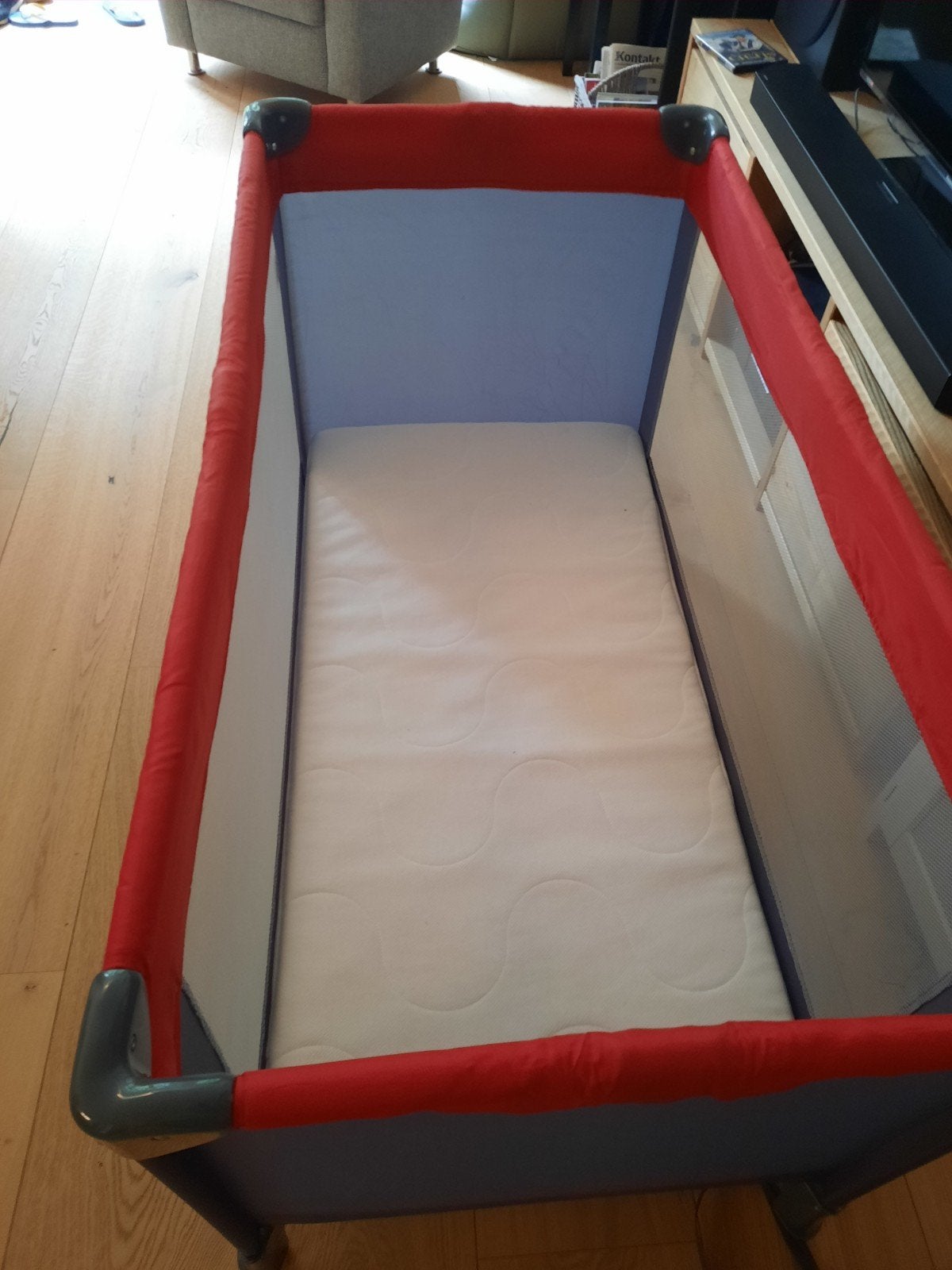 Handig campingbedje Qute (Q-Sleep) met extra matras, Ophalen, Gebruikt, 70 tot 85 cm, Minder dan 140 cm