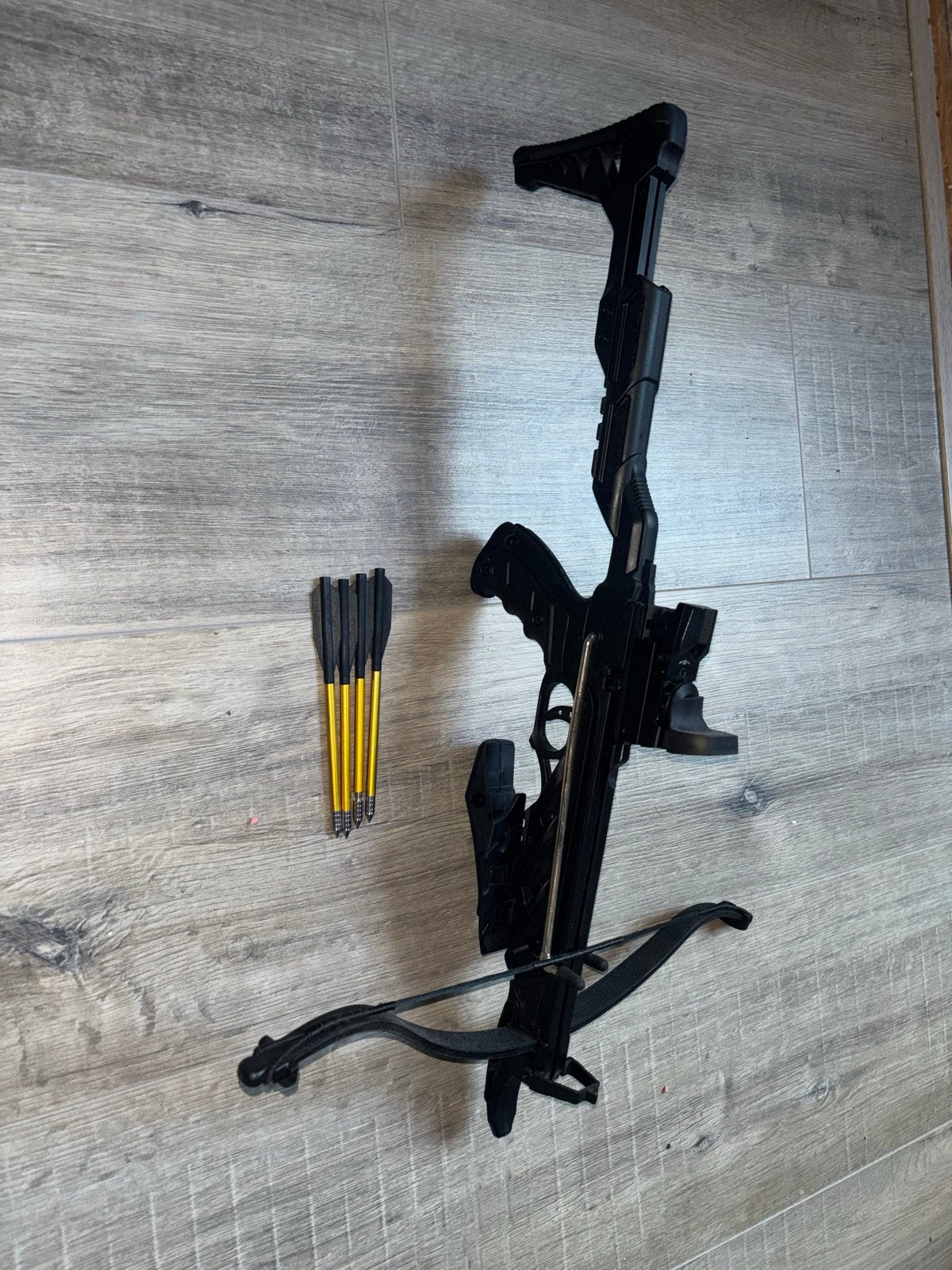 Kruisboog met Red Dot Sight en pijlen, Ophalen of Verzenden, Zo goed als nieuw