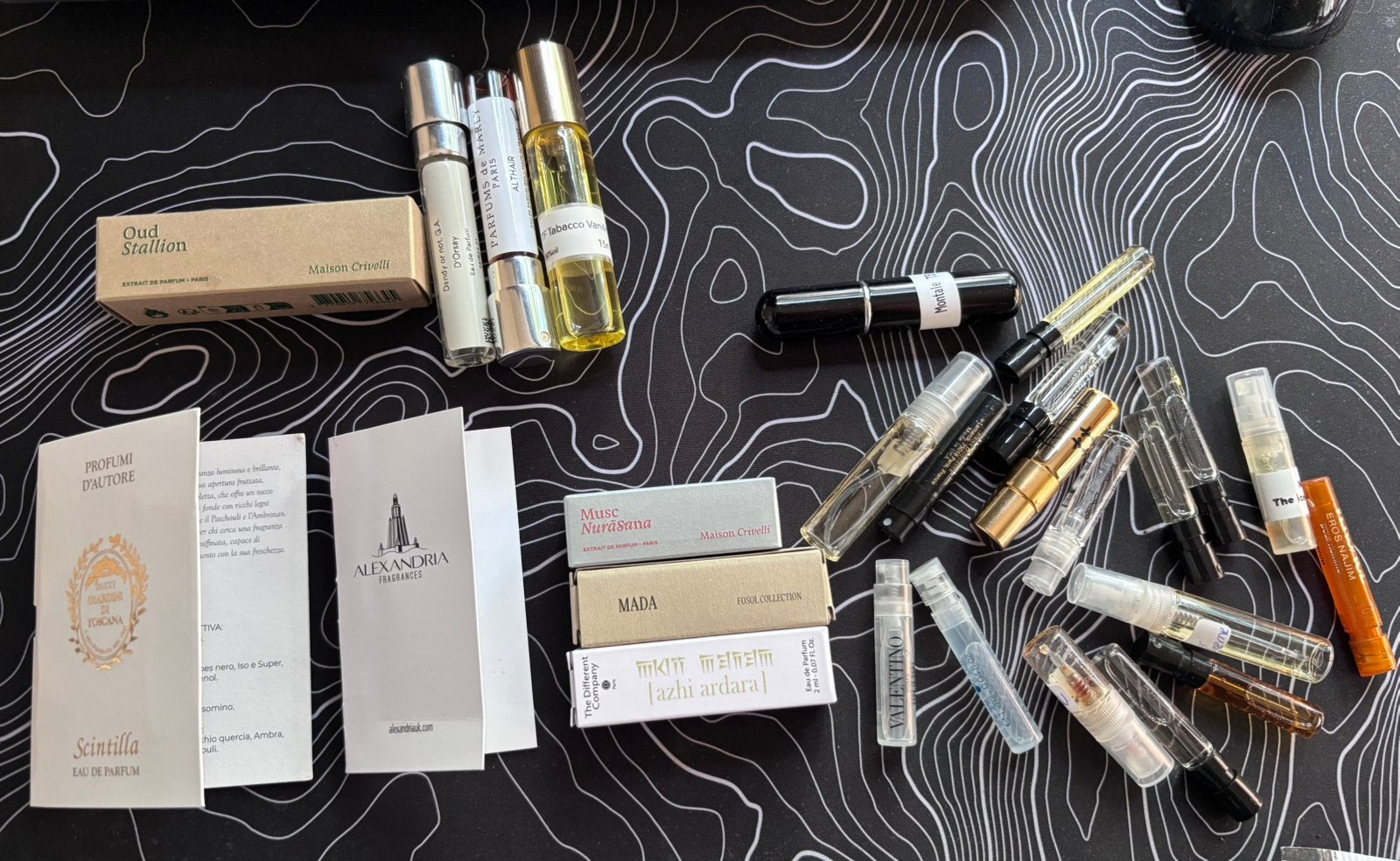 Verzameling parfumsamples, Ophalen of Verzenden, Zo goed als nieuw