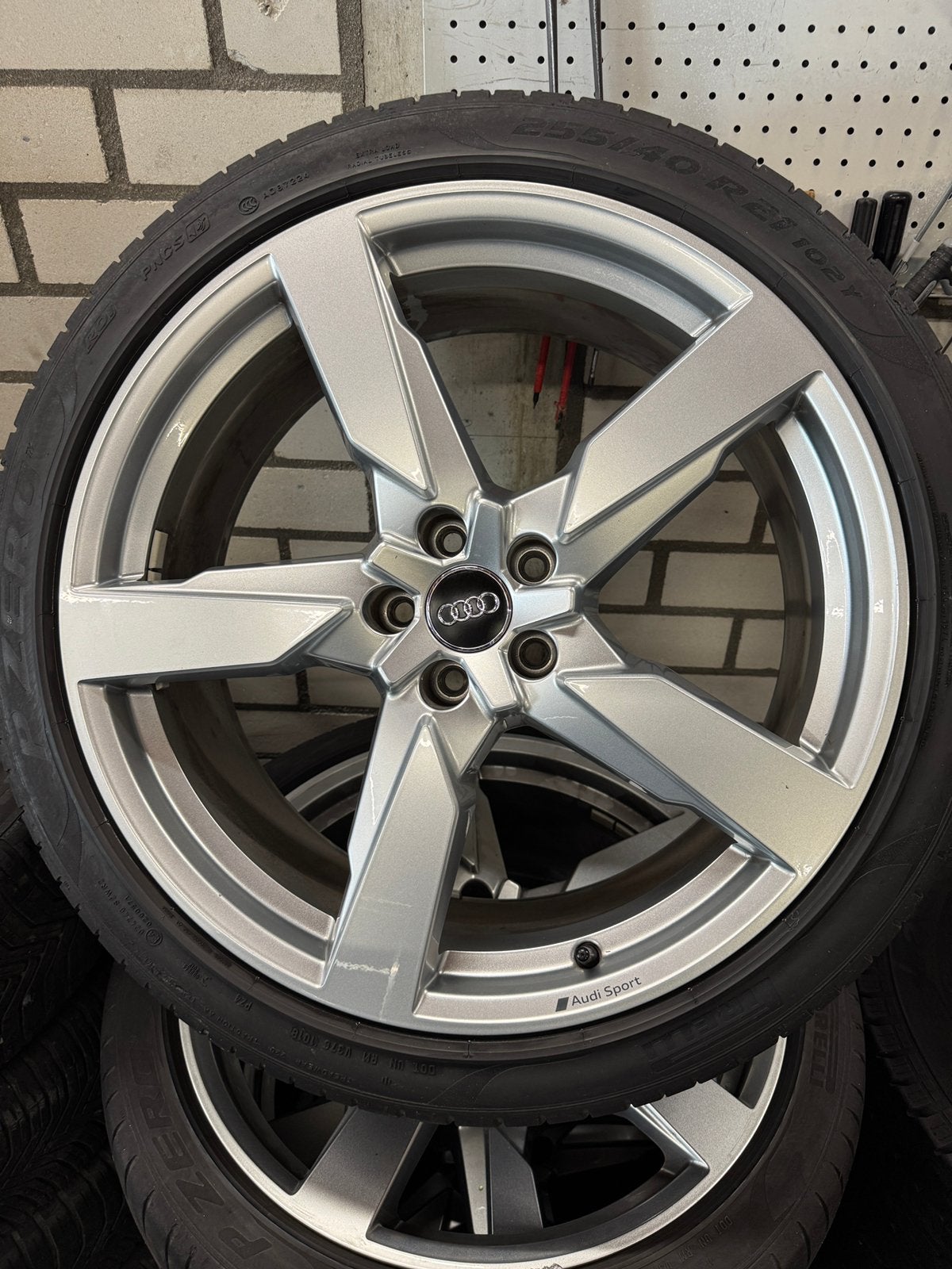 Originele Audi Sport 21 inch velgen 5-Arm Polygon Design, Audi, Gebruikt, 255 mm, Banden en Velgen