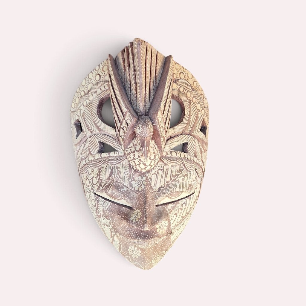 Handgesneden houten batik masker met vogelmotief, Antiek en Kunst, Hout, Gesneden, Bruin, Masker