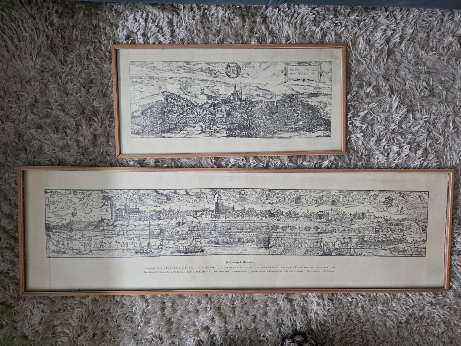 2 ingelijste historische stadsgezichten Wittenberg&Eisleben, Ophalen of Verzenden, Voor 1940, Overige onderwerpen