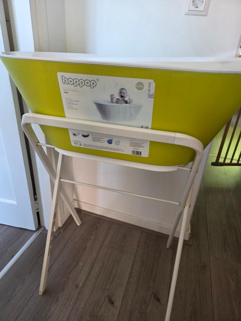 Hoppop Babybadje met standaard en badzitje, Zo goed als nieuw, Badje, Standaard, Ophalen