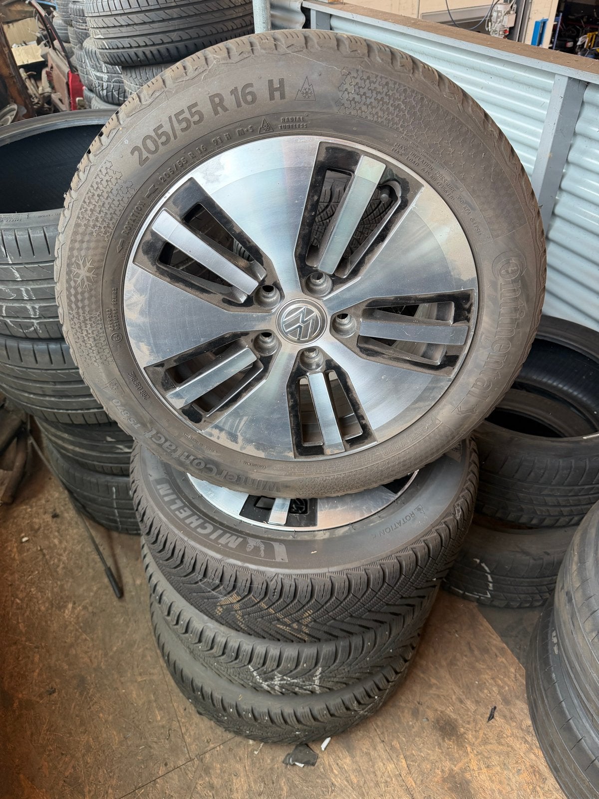 Winterbanden met velgen 205/55 R16 H E-golf / Gte, Ophalen, Gebruikt, Voor, Achterklep