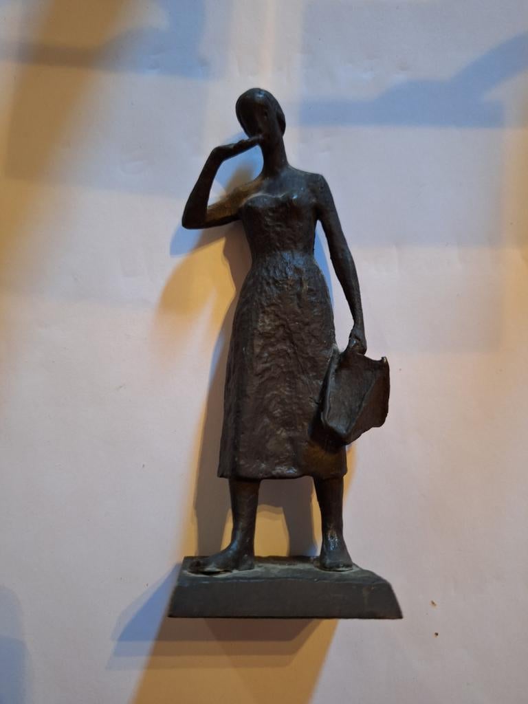 Bronzen beeldje Vera Tummers van Hasselt (1924-2014), Antiek en Kunst, Minder dan 20 cm, Ophalen of Verzenden, Beeld, Bruin