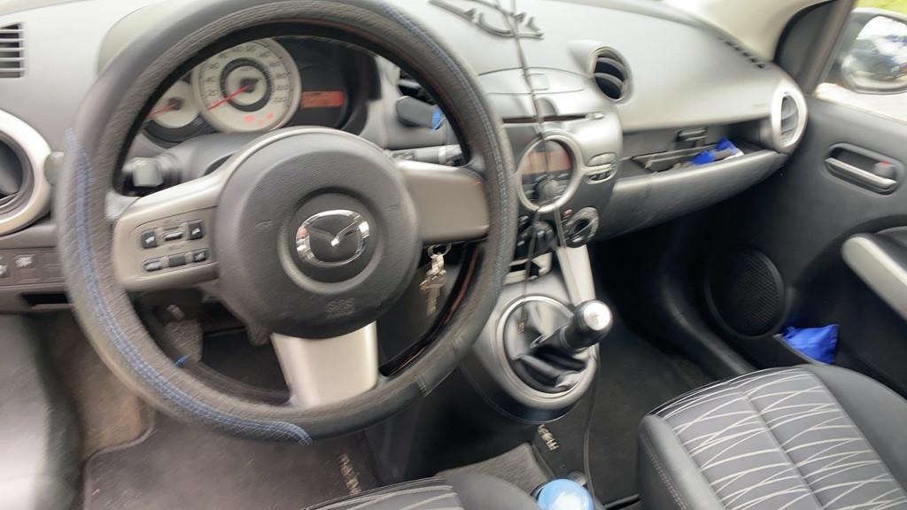 Mazda 2 1.3 TS 75pk 5-deurs Airco Trekhaak Historie Degelijk, Voorwielaandrijving, Stof, Gebruikt, 31 €/maand
