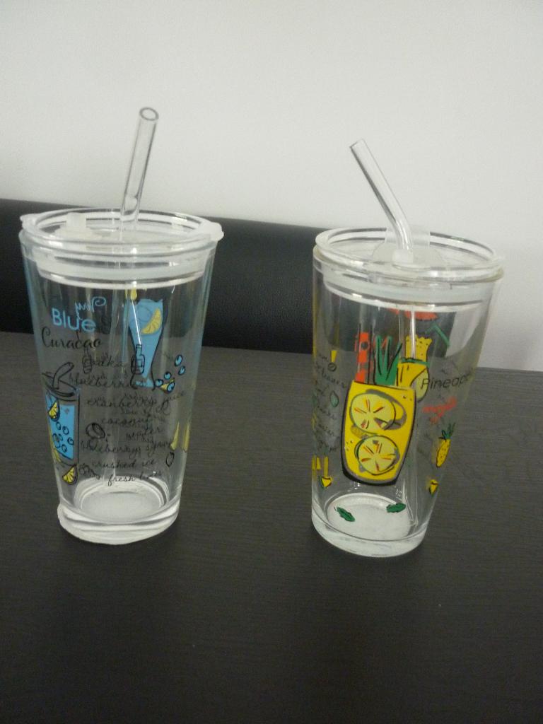 4 Cocktail glazen / mocktails met glazen rietjes en deksel, Glas of Glazen, Nieuw, Ophalen of Verzenden, Glas