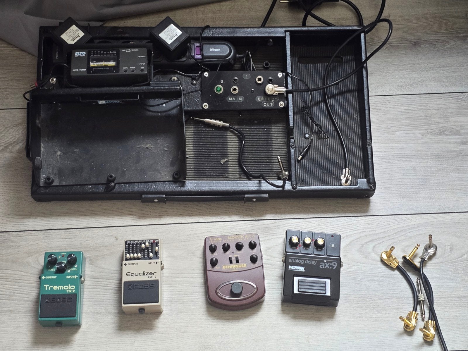 Vintage Pearl Pedalboard met diverse effectpedalen, Muziek en Instrumenten, Effecten, Ophalen