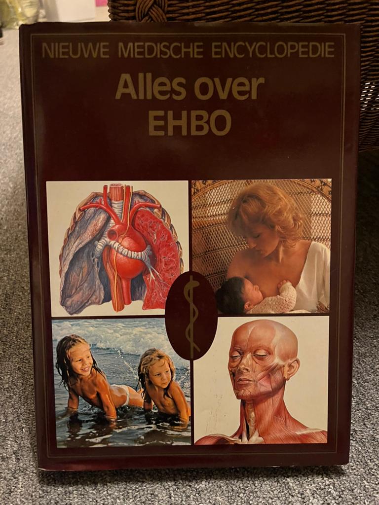 Vintage boek Nieuwe Medische Encyclopedie "Alles over EHBO”, Ophalen of Verzenden, Zo goed als nieuw