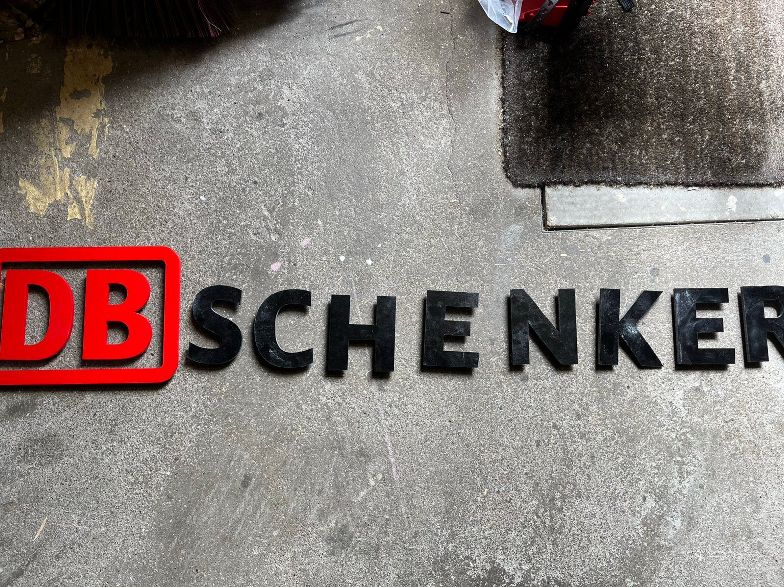 DBSCHENKER logo, Ophalen, Zo goed als nieuw