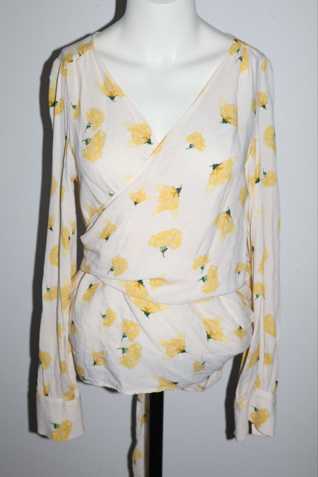 Ba&sh wikkelblouse maat 1 (36/S) - Gele bloemenprint, Ba&sh.nl, Ba&sh, NL, Ophalen of Verzenden