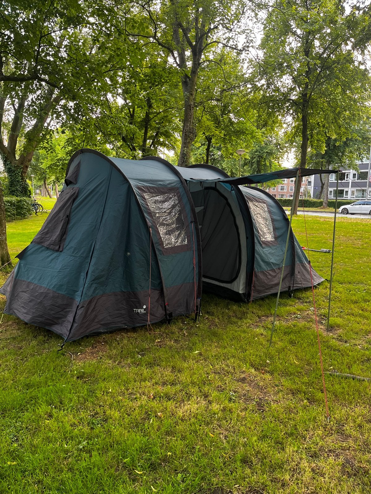 Ruime 6-persoons tent met 3 cabines (1 afscheidbaar), Ophalen, Gebruikt, Tot en met 6