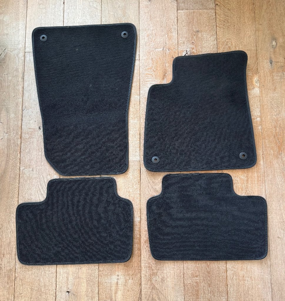 Polestar 2 originele set automatten, Auto diversen, Ophalen of Verzenden, Gebruikt