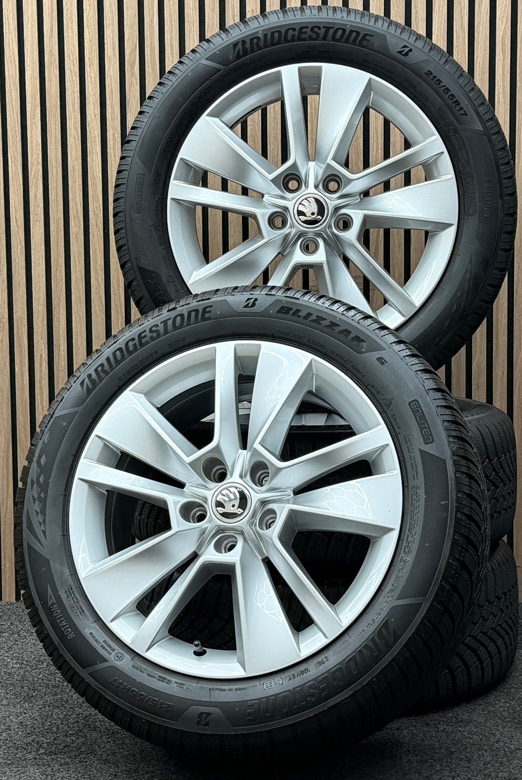 WINTER! Originele 17 inch Skoda Karoq Superb Bridgestone ‘25, Ophalen, 215 mm, ., Banden en Velgen