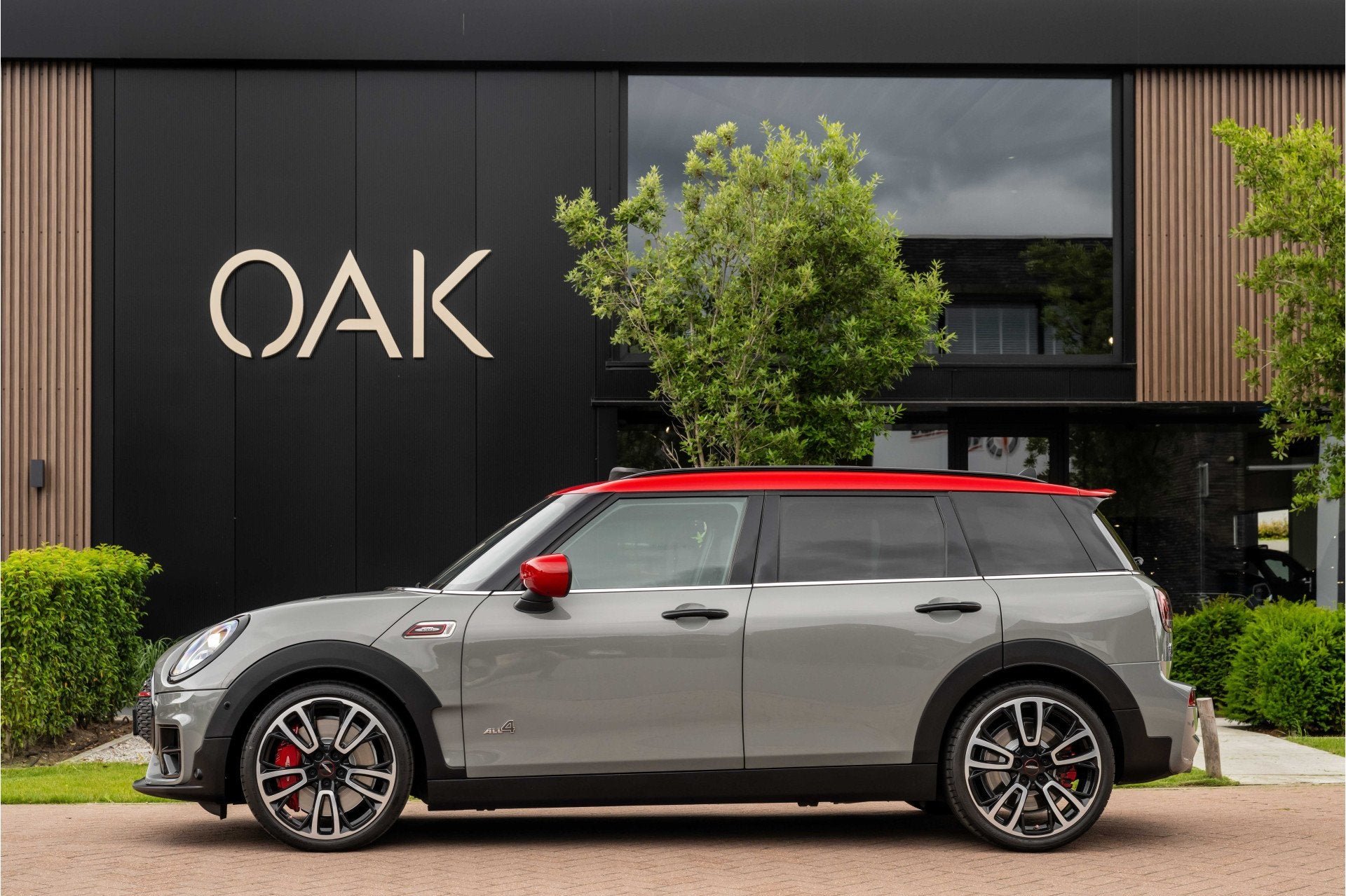 MINI Clubman 2.0 JCW ALL4 F1 Aut. | Navi | Panorama | Leder, Auto's, Mini, Gebruikt, 4 cilinders, Vierwielaandrijving, 84 €/maand