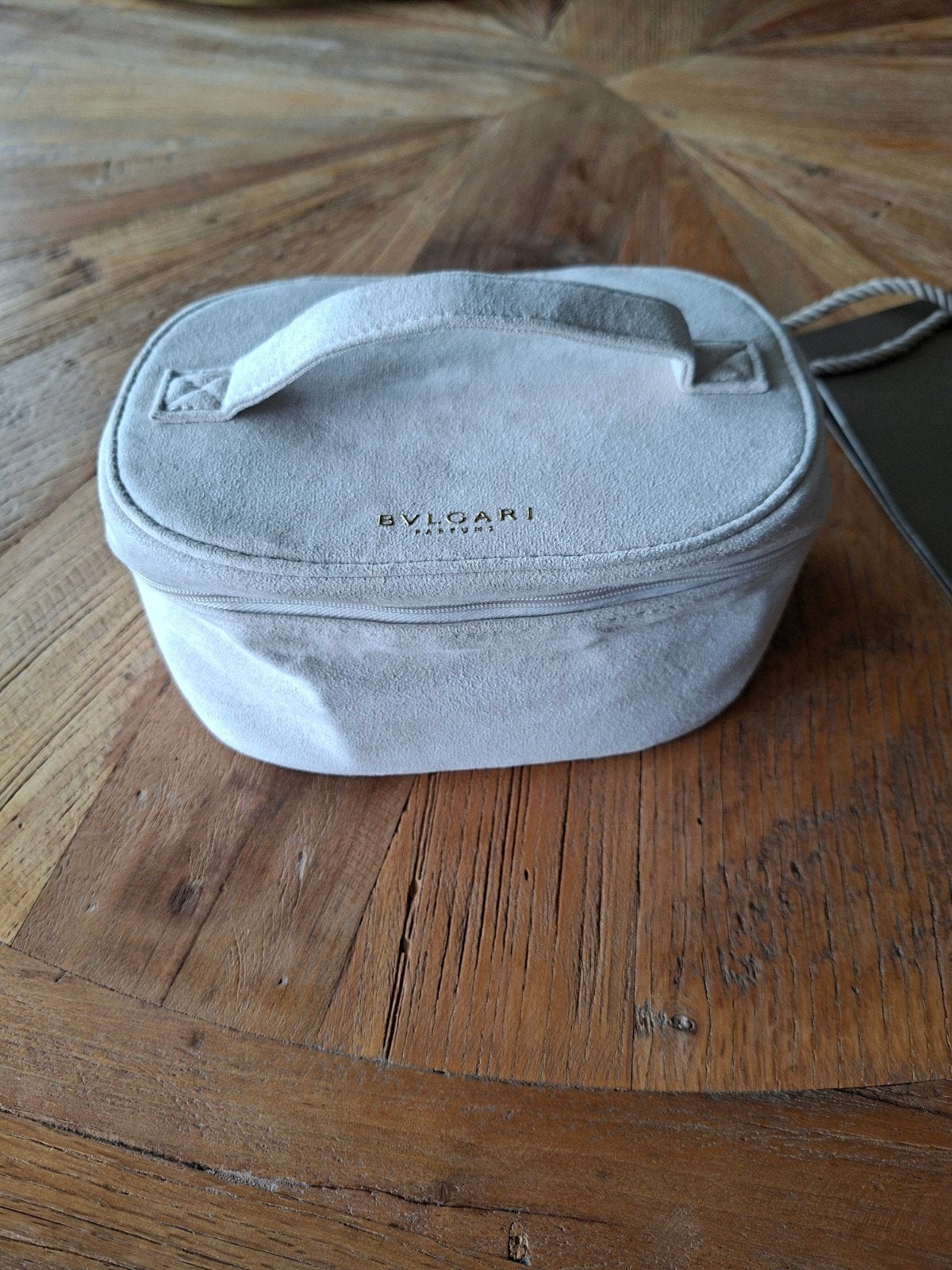 Make-up tasje BVLGARI NIEUW, Ophalen of Verzenden, Nieuw, Beige, Dame