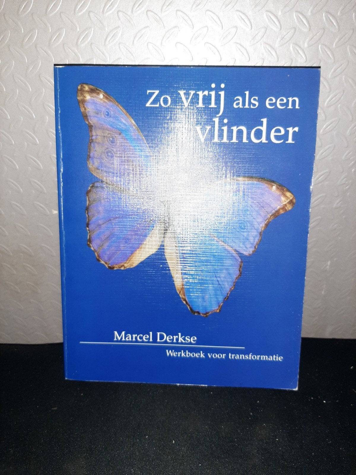 Zo vrij als een vlinder - Marcel Derkse, Spiritualiteit algemeen, Ophalen of Verzenden, Zo goed als nieuw, Instructieboek