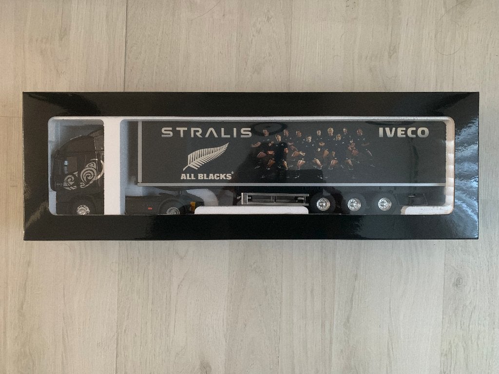 IVECO STRALIS "All Black" - Rare Truck 1:43  NIEUW, Ophalen of Verzenden, Nieuw, Bus of Vrachtwagen, Overige merken
