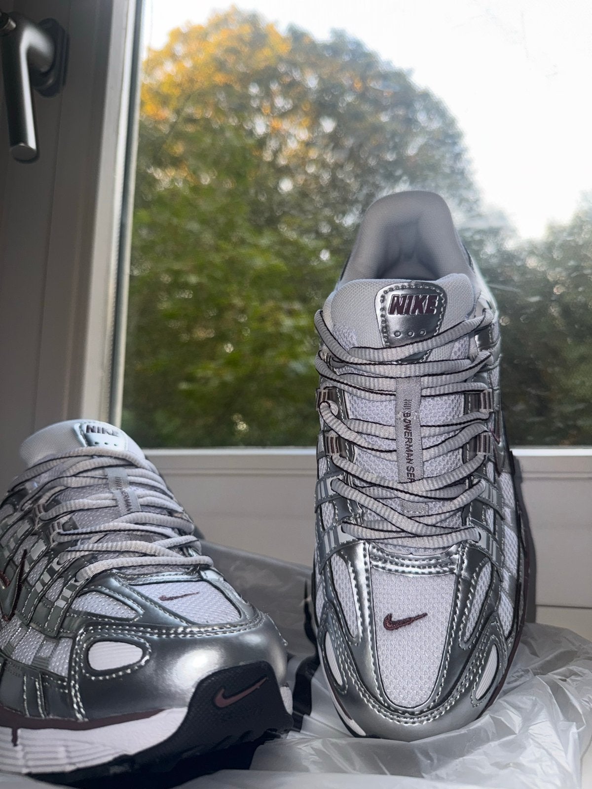 Nike P-6000 sneakers zilver/wit, maat 40, Kleding | Dames, Ophalen of Verzenden, Nieuw, Wit, Sneakers of Gympen