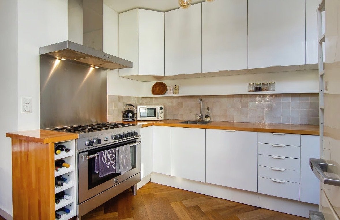 Volledige keuken (3m x 1,86m) met fornuis/oven en afzuigkap, Ophalen, Gebruikt, Wit, Hoekkeuken