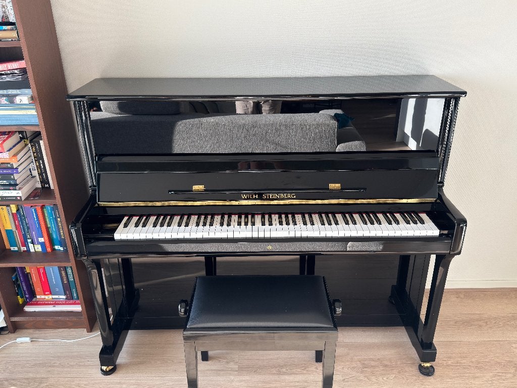 Foto 2 van Wilh. Steinberg P118 (piano zwart hoogglans)