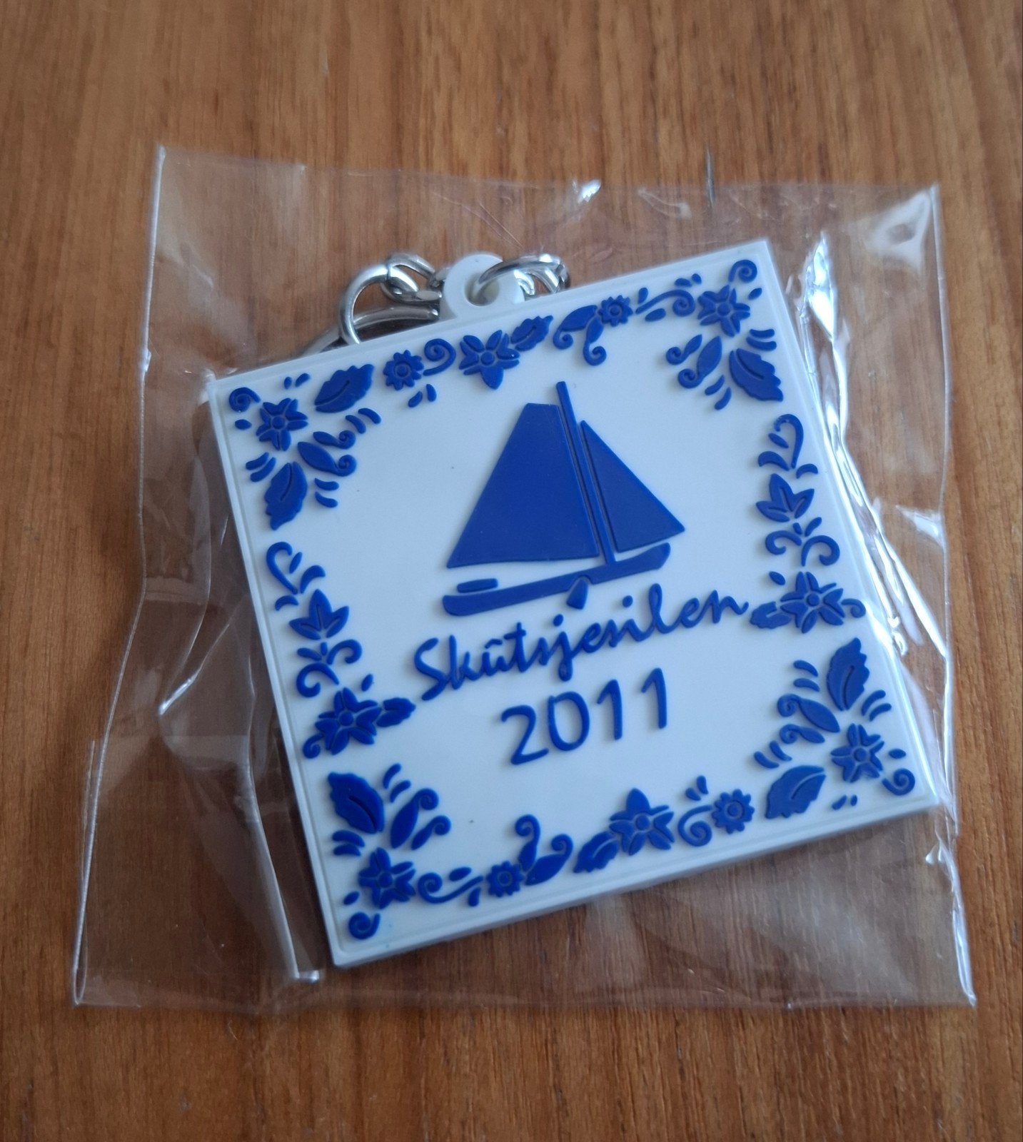 Sleutelhanger Skûtsjesilen 2011 - Nieuw in verpakking, Ophalen of Verzenden, Nieuw, Overige typen