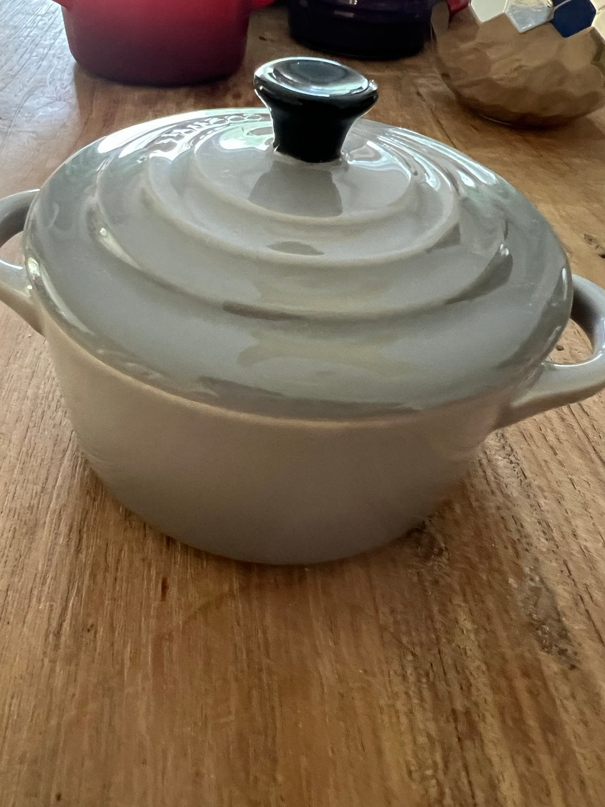 Le Creuset Mini Cocotte - Grijs, Ophalen of Verzenden, Zo goed als nieuw, Gietijzer, Pot, Bus of Blik