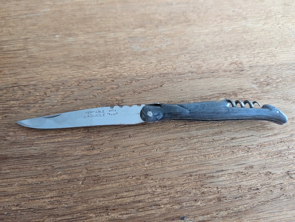 veritable laguiole zakmes zwart, Caravans en Kamperen, Kampeergereedschap, Ophalen of Verzenden, Zo goed als nieuw