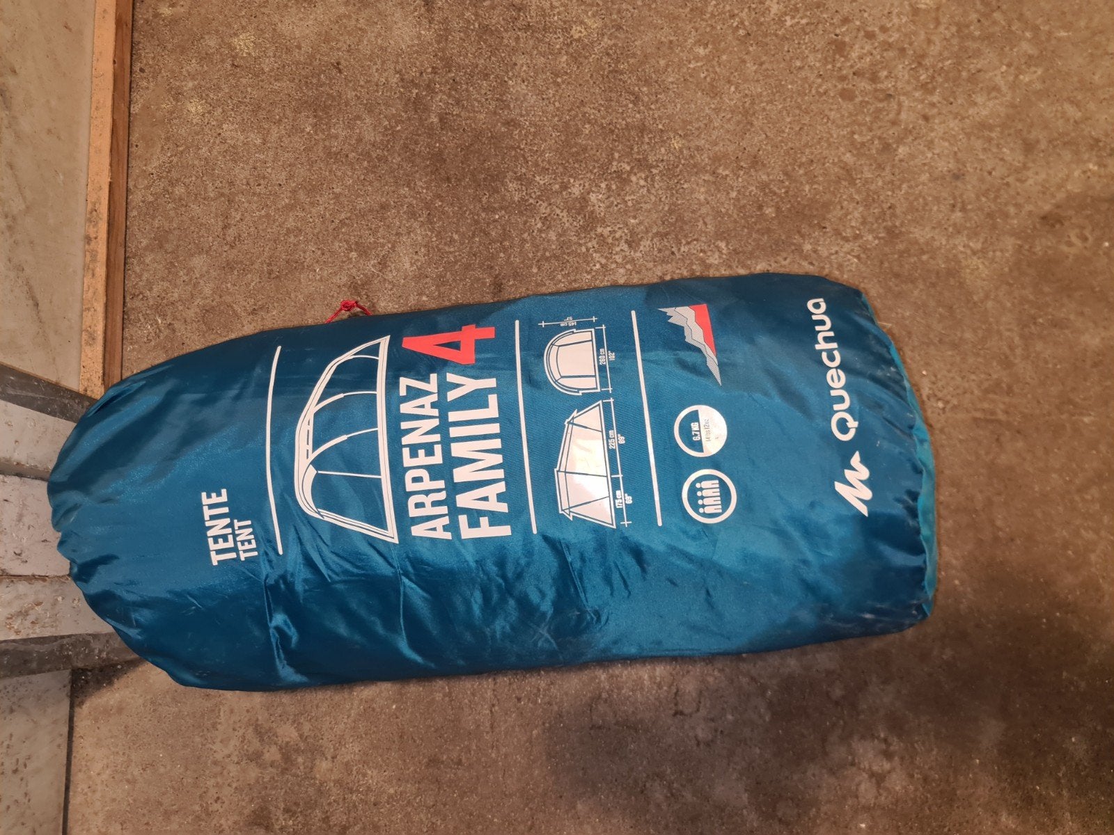 Quechua Arpenaz Family 4 tent - compleet en lekvrij, Ophalen, Gebruikt, Tot en met 4