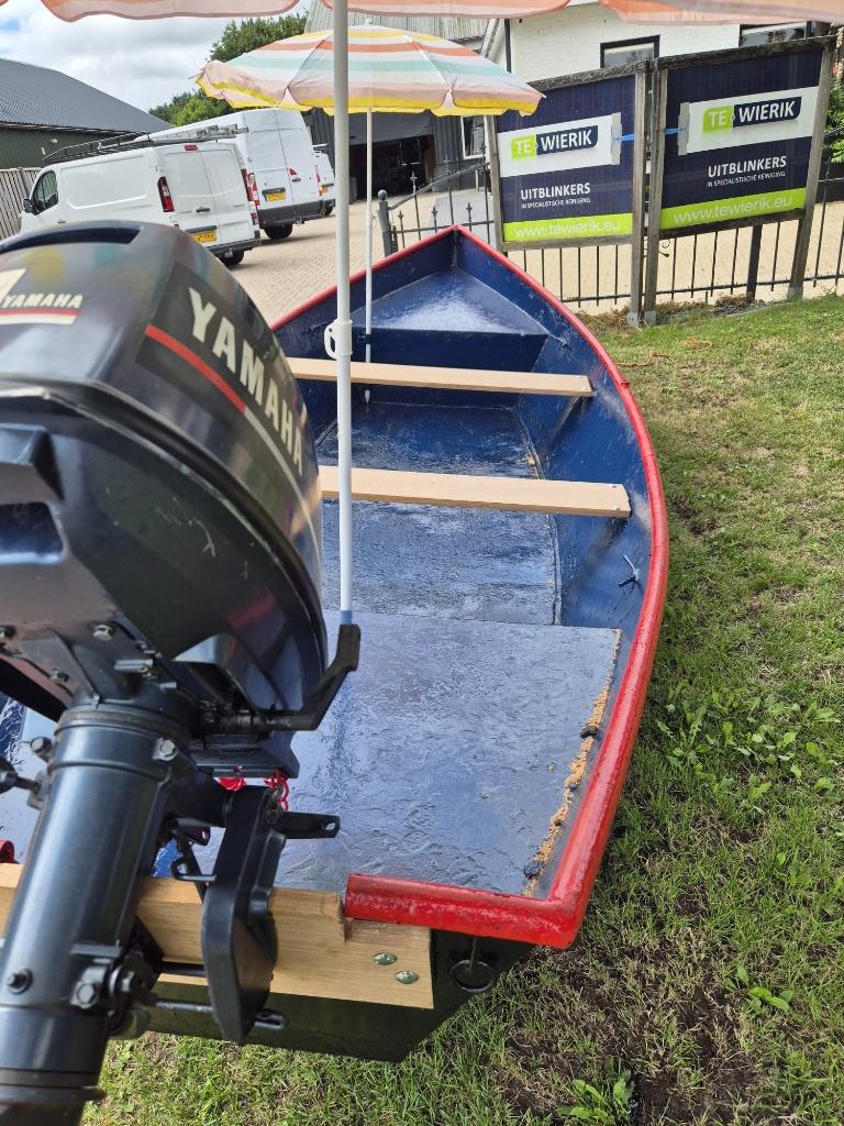 Mooie boot met 4 pk buitenboordmotor, sloep voor 4 pers., Watersport en Boten, Gebruikt, Buitenboordmotor, 4 pk, Sloep