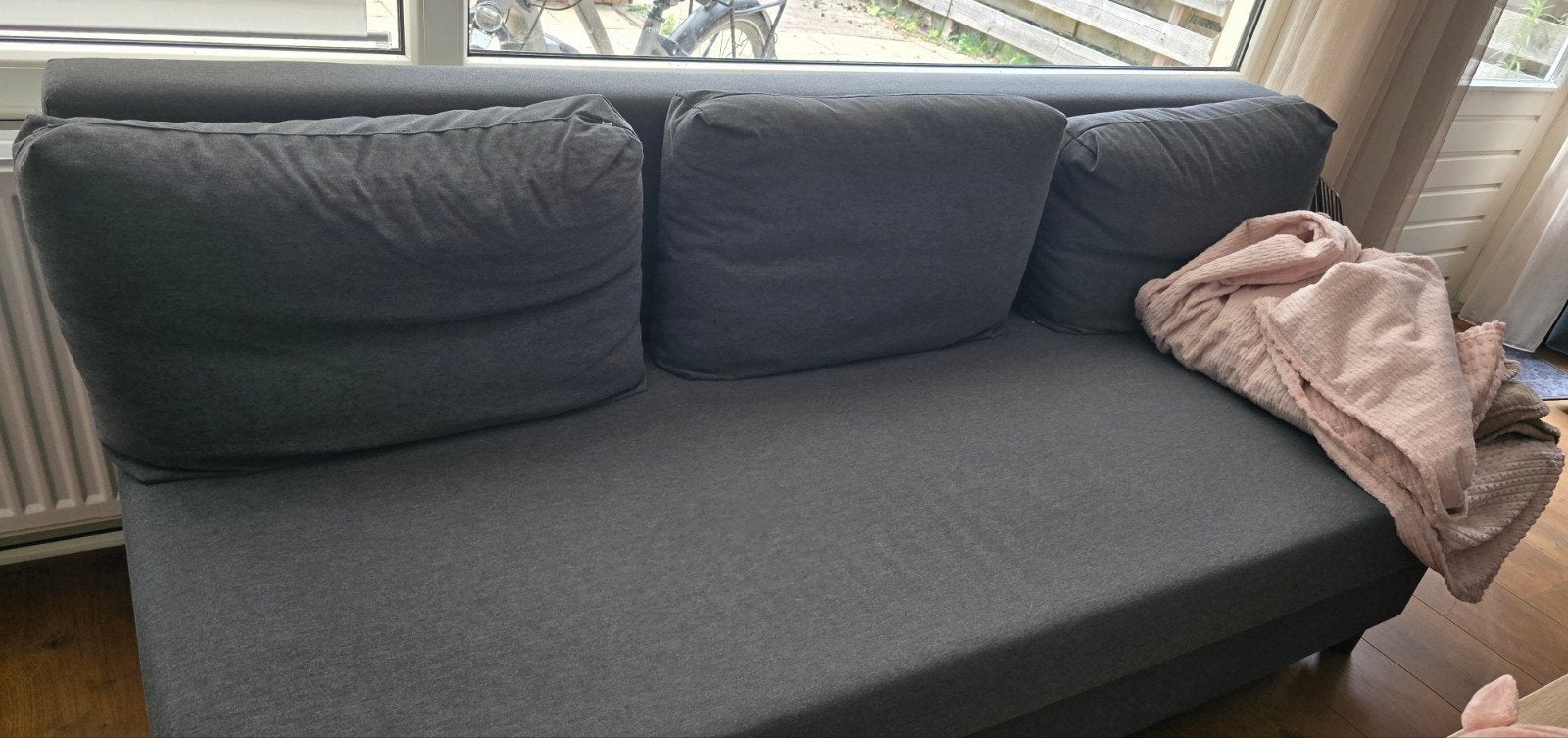 Ikea slaapbank - Donkergrijs, Huis en Inrichting, Slaapkamer | Slaapbanken, Ophalen, Zo goed als nieuw, Tweepersoons, 140 cm