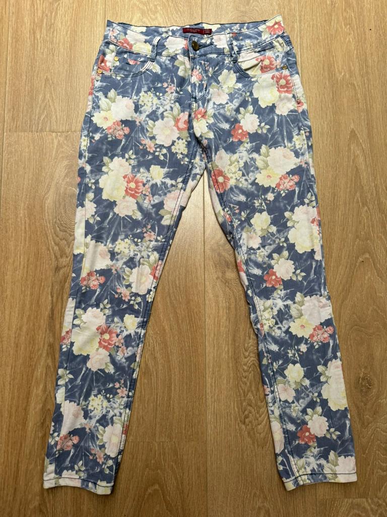 Onado jeans dames gebloemd maat M/38, Kleding | Dames, Ophalen of Verzenden, Gedragen, Maat 38/40 (M), Blauw