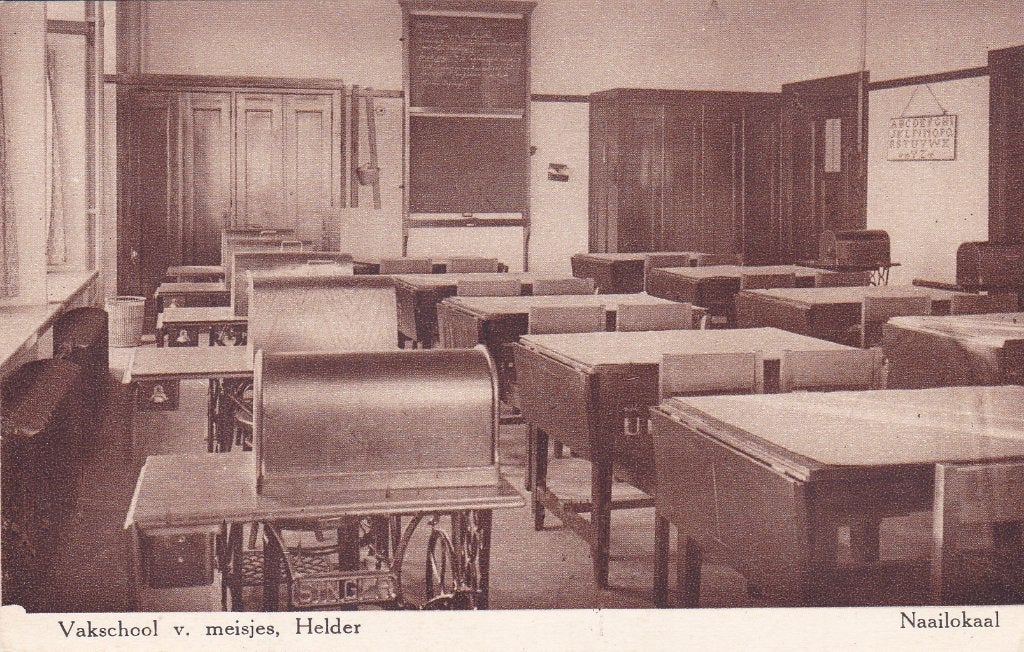 (Den) Helder. Vakschool voor meisjes, - Naailokaal. **, Verzenden, Voor 1920, Ongelopen, Noord-Holland