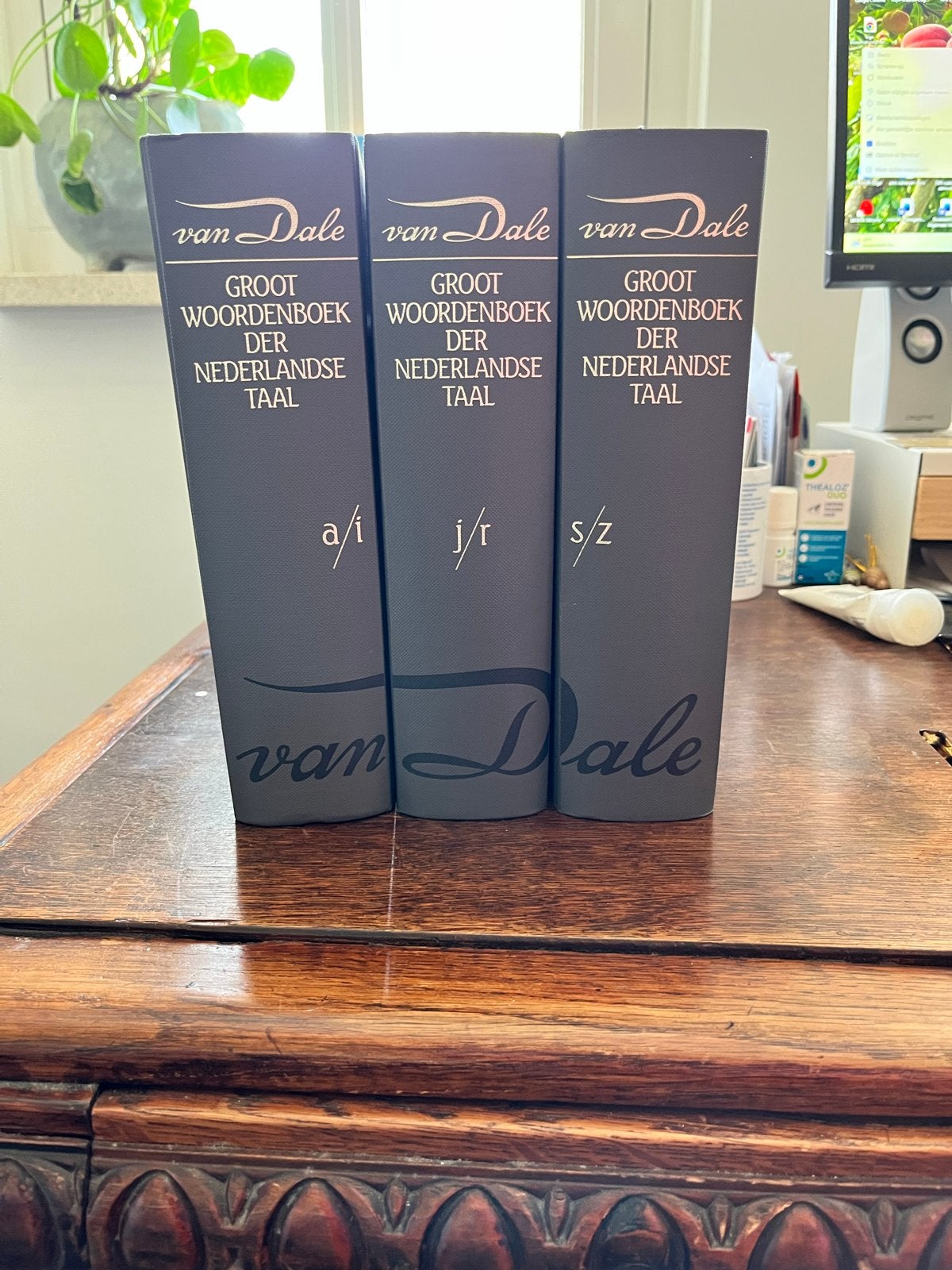 Van Dale Groot Woordenboek der Nederlandse Taal (3 delen), Boeken, Woordenboeken, Ophalen, Zo goed als nieuw, Van Dale, Nederlands