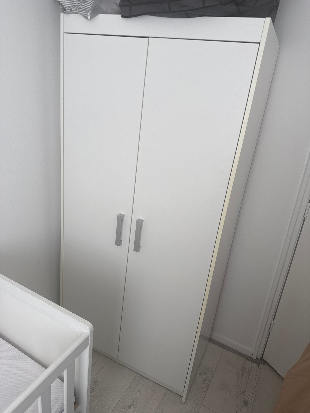 Complete babykamer set: Ledikant, Commode en Kledingkast, Ophalen, Zo goed als nieuw, Jongetje of Meisje