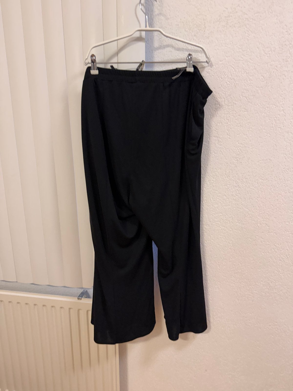 Sempre Più zwarte luchtige broek - maat 54 - veel stretch, Ophalen of Verzenden, Zo goed als nieuw, Zwart, Broek of Spijkerbroek