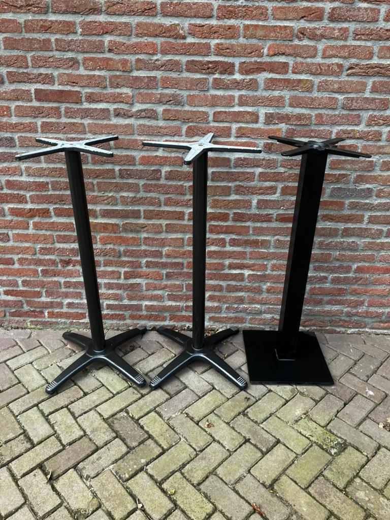 Horeca onderstel voor statafel, Ophalen, Zo goed als nieuw