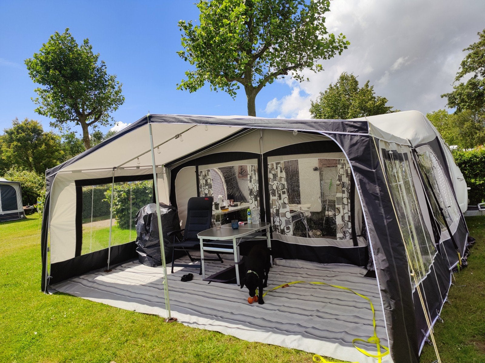 Z.g.a.n voortentluifel met pees incl aluminium frame en zijw, Ophalen, Zo goed als nieuw