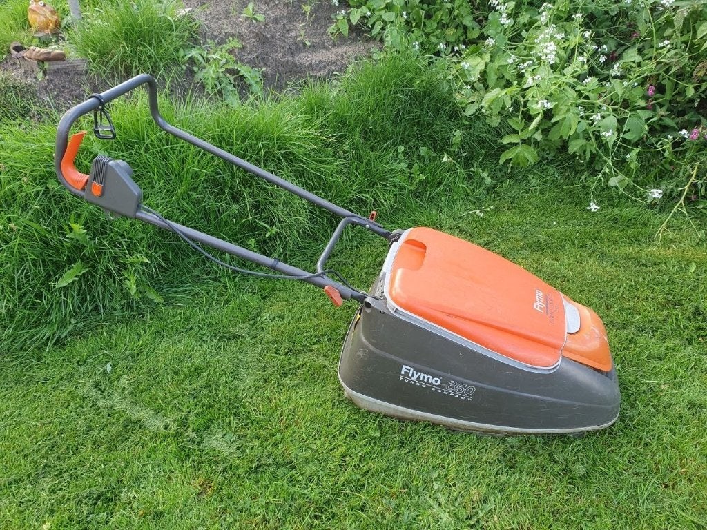 elektische grasmaaier flymo met opvangbak, Tuin en Terras, Ophalen, Gebruikt, Elektrische grasmaaier, Flymo