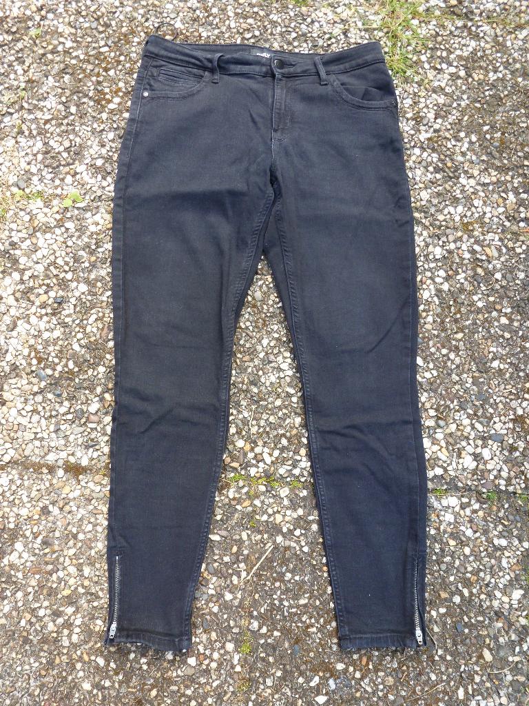 Dames zwarte broek Only L maat 32, Maat 38/40 (M), Only, Zwart, Ophalen of Verzenden