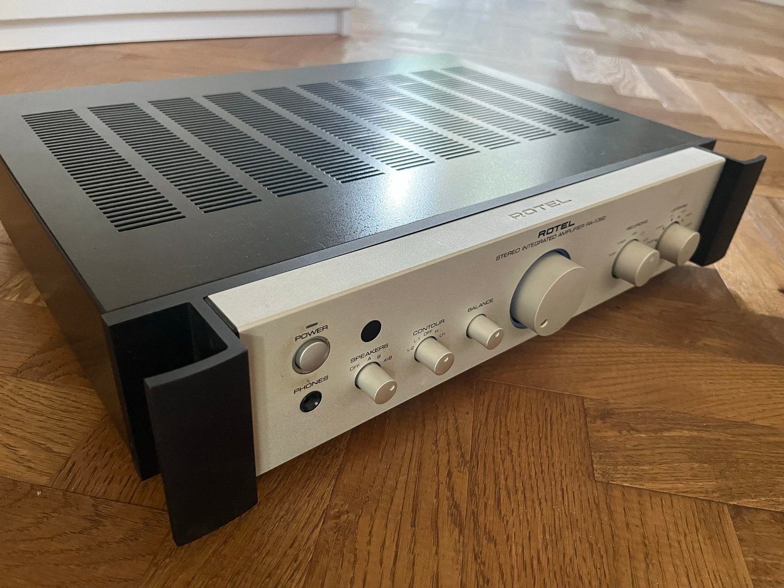 Rotel RA-1062 Stereo Geïntegreerde Versterker, Audio, Tv en Foto, Versterkers en Receivers, Zo goed als nieuw, 120 watt of meer