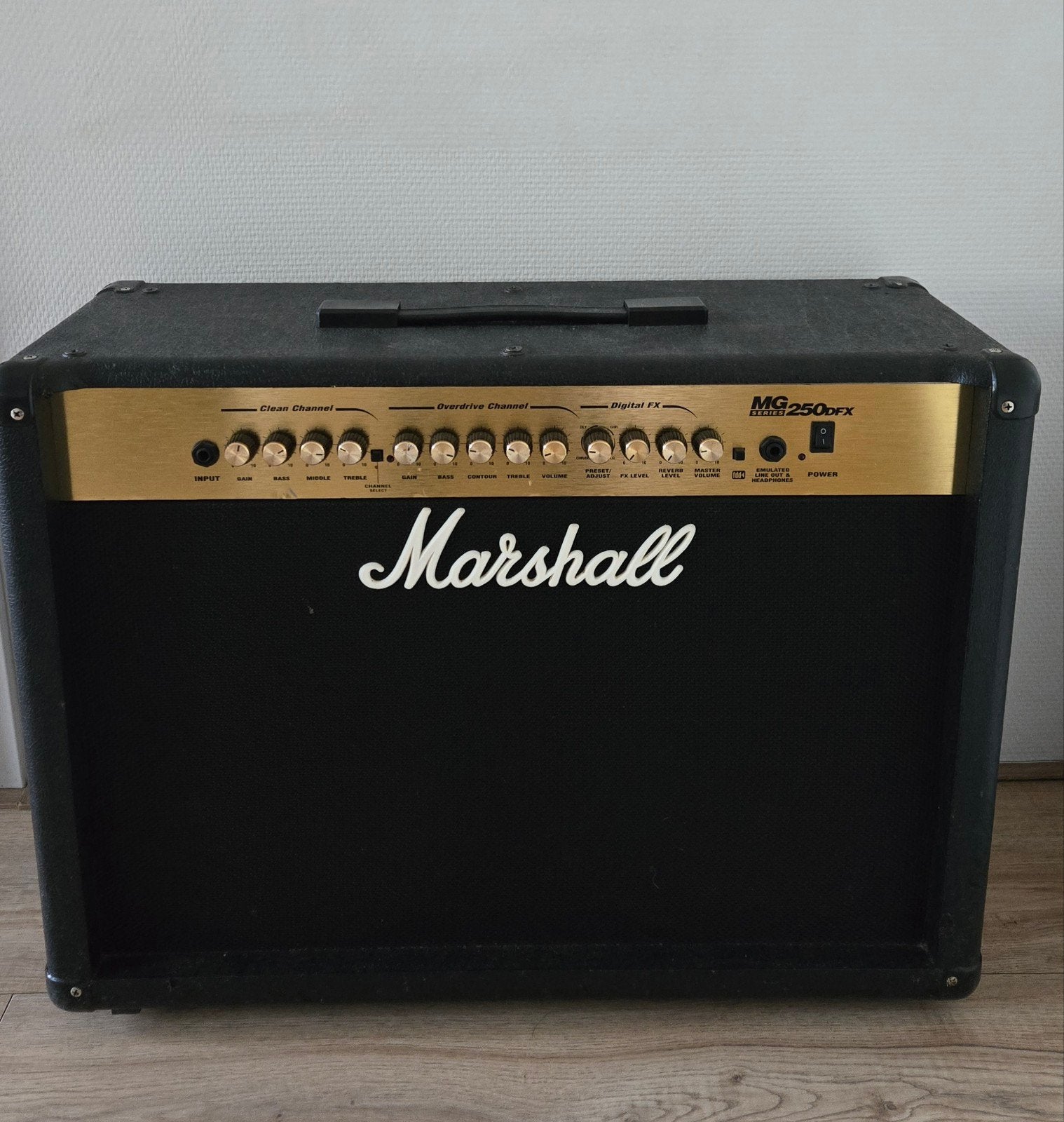 Marshall MG 250 DFX, Ophalen, Zo goed als nieuw, Gitaar, 100 watt of meer