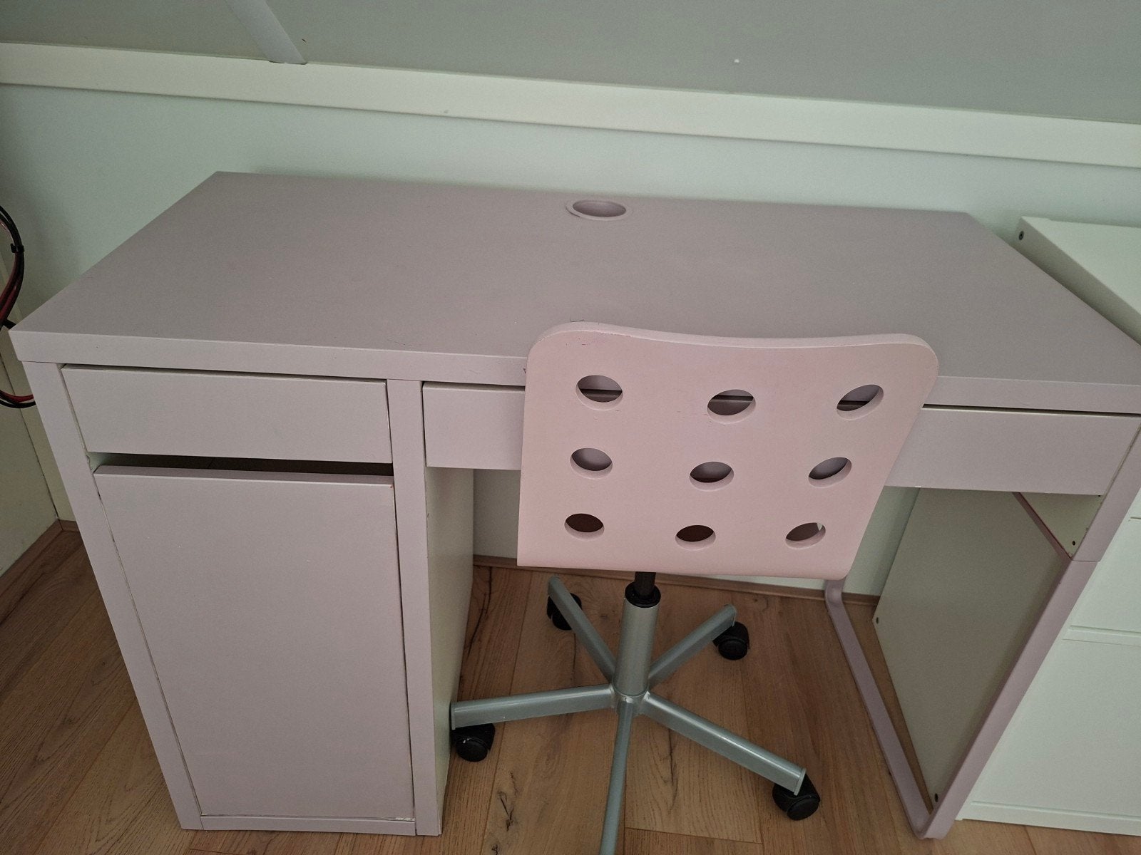 ikea Micke bureau met bureaustoel, Huis en Inrichting, Bureaus, Ophalen, Gebruikt