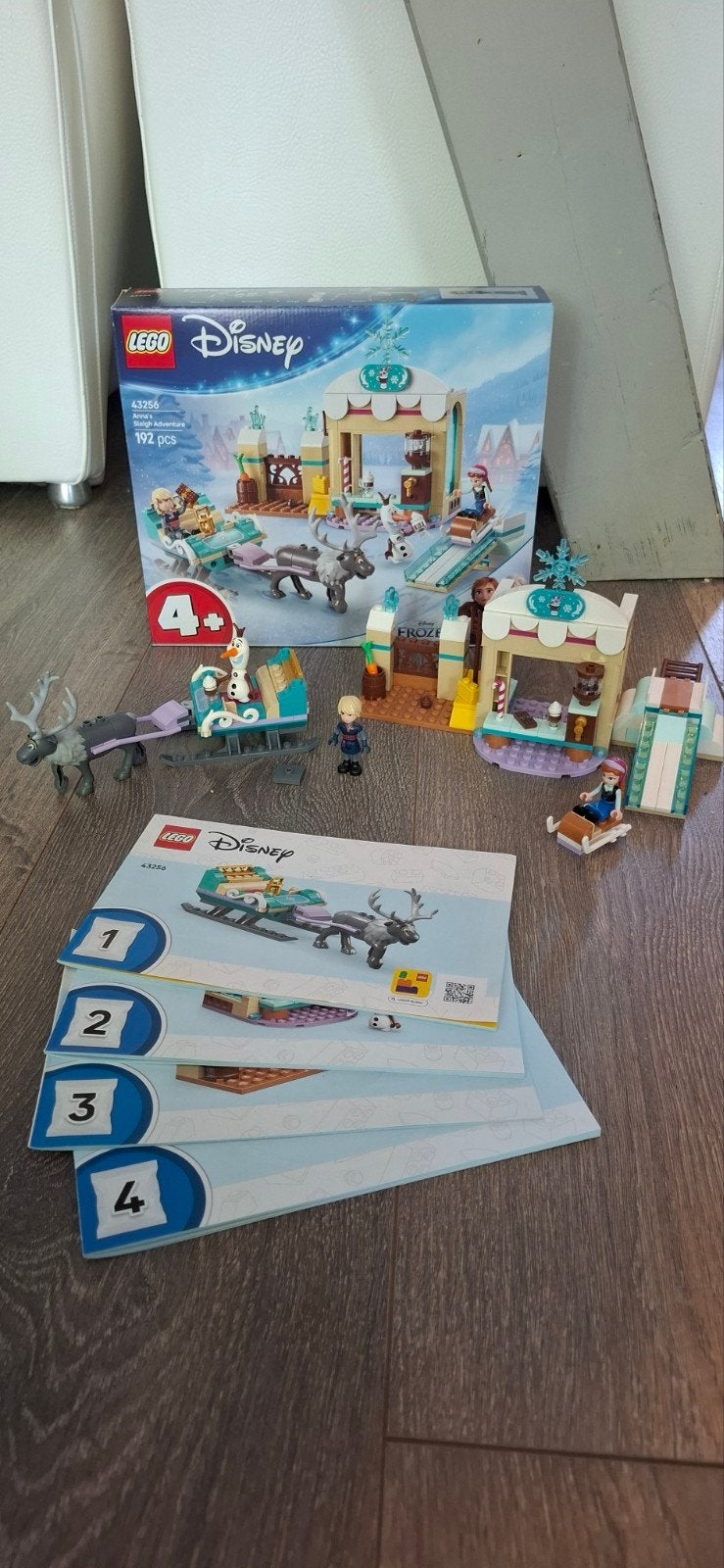 lego 43256 Anna's Sleigh Adventure, Ophalen of Verzenden, Zo goed als nieuw