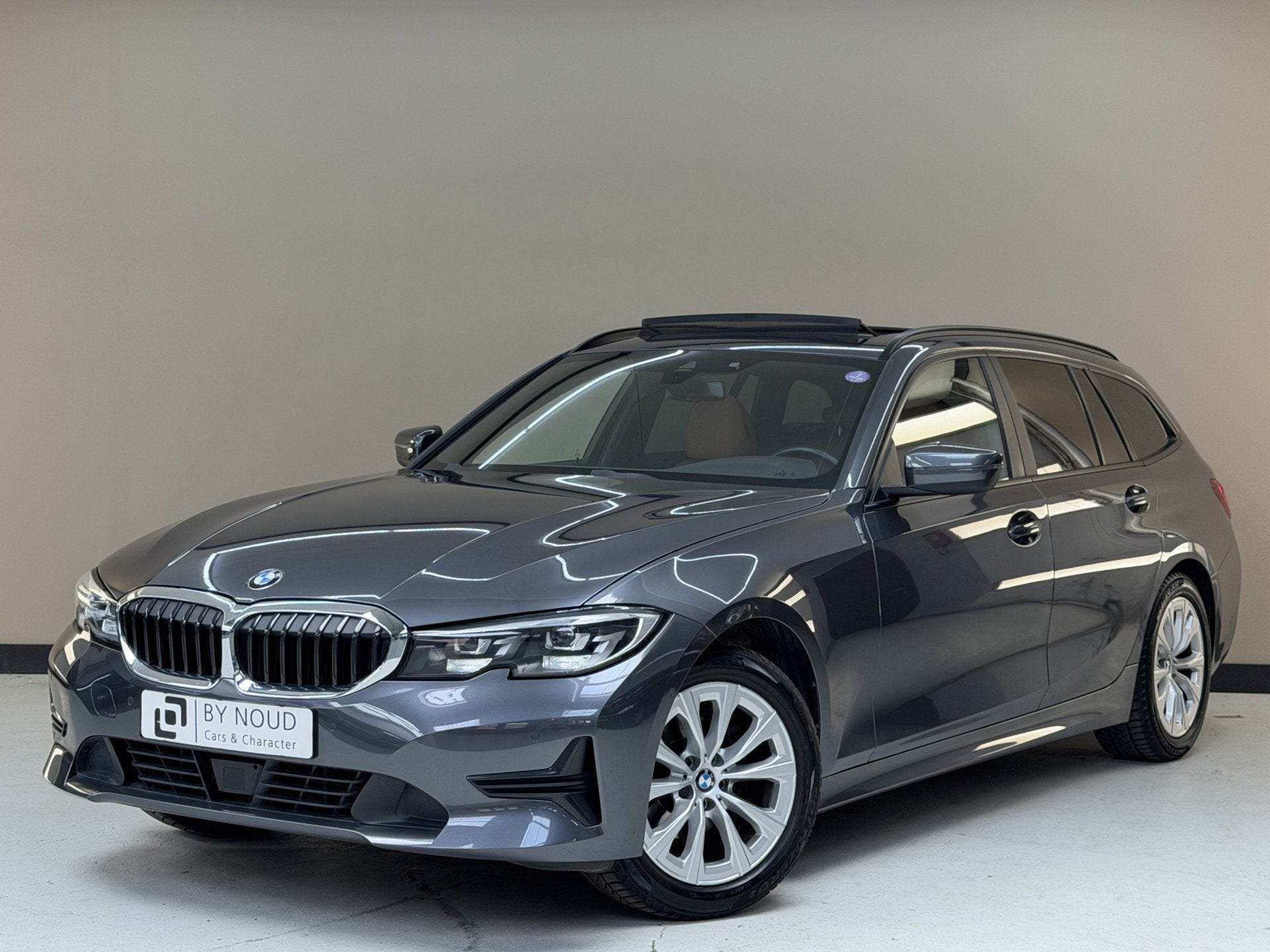 BMW 3 Serie Touring 318i Advantage, 157Pk, 2022, 1ste eigena, Automaat, 1998 cc, Gebruikt, 3-Serie